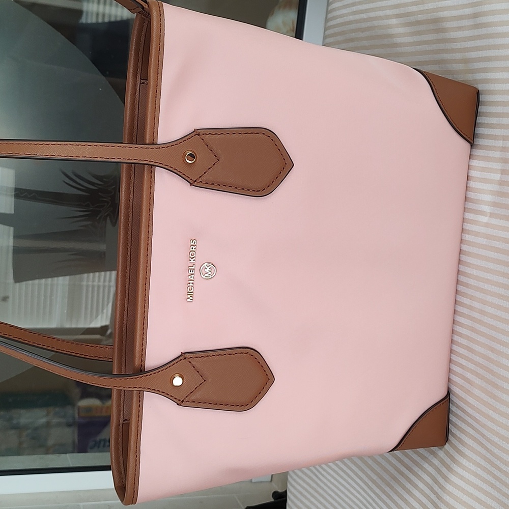 Michael Kors tote